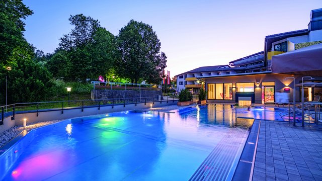 Vivea Hotel zum Landsknecht Aussenansicht mit Thermenbereich